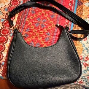 Elegant Black Leather Shoulder Bag